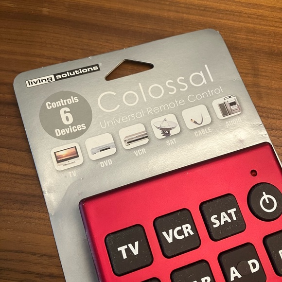 Living Solutions Colossal Universal TV VCR DVD AUDIO CABLE XL Remote Control Red - Picture 2 of 13